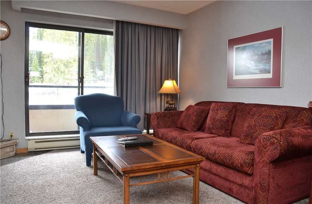 Beaver Run Resort Unit 4237 by RedAwning in Breckenridge, United States