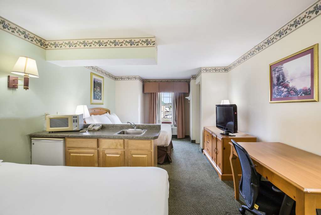 Americas Best Value Inn & Suites Three Rivers - photo 23