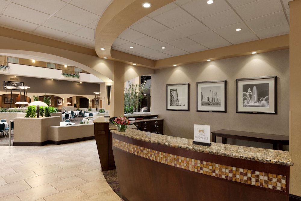 Embassy Suites by Hilton Kansas City International Airport - photo 8