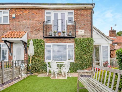 Yare Cottage — 4-Star Luxury Hotel in Reedham, United Kingdom
