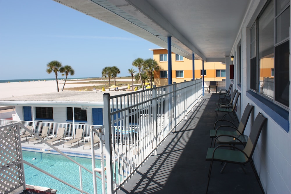iBeach Resort - photo 49