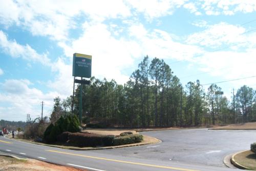 Americas Best Inn Macon - photo 15