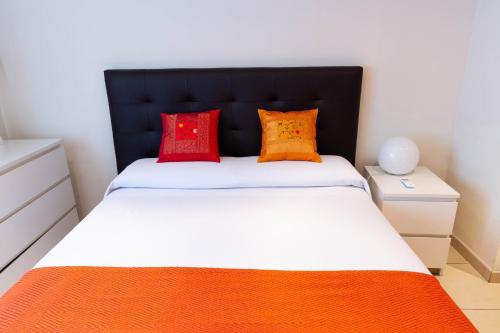 Apartamentos Duque II — 4-Star Luxury Hotel in Madrid, Spain