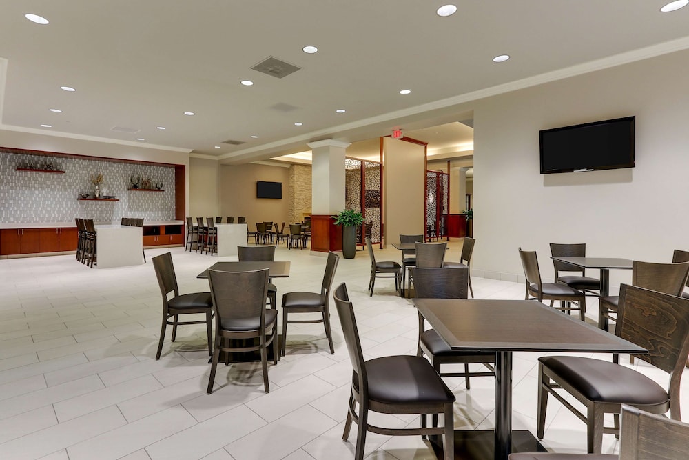 DoubleTree by Hilton St. Louis Forest Park - photo 19