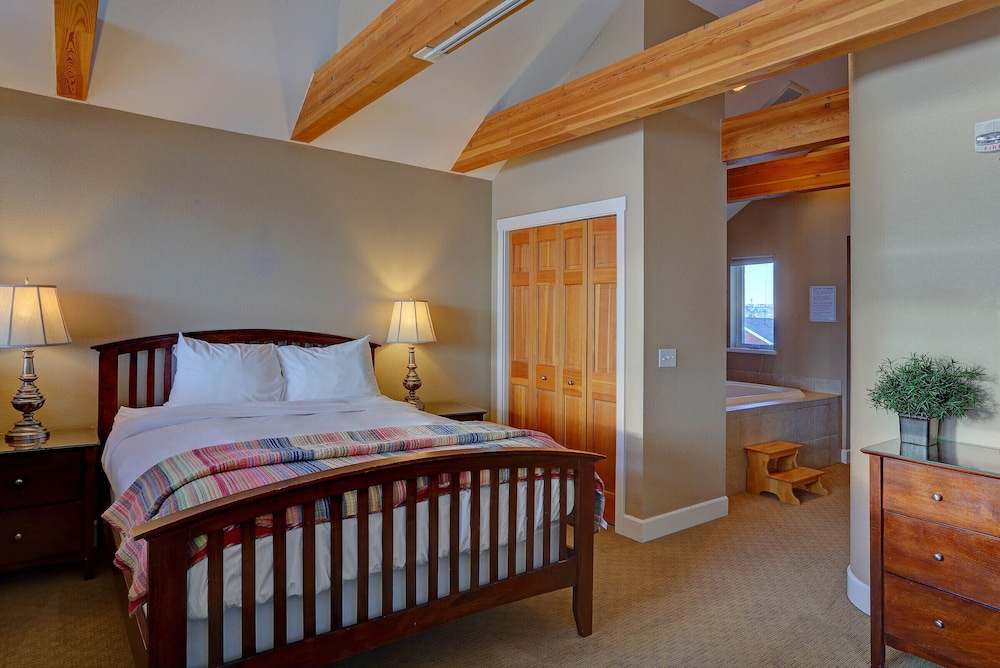 Land's End Resort - photo 38