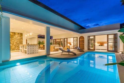 Palm Springs designer villa in Berawa Canggu — 4-Star Luxury Hotel in Canggu, Indonesia