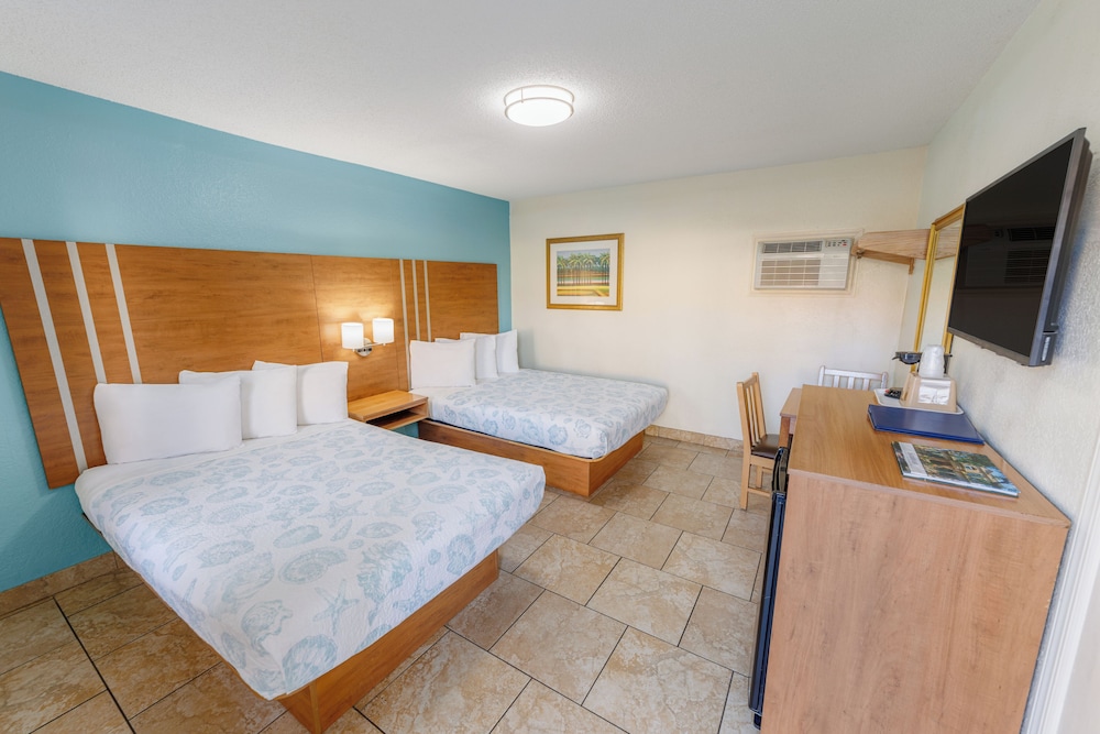 Dunes Inn & Suites - photo 9