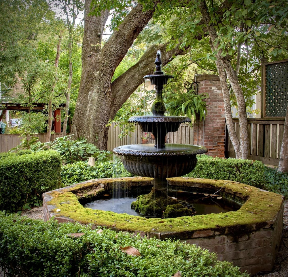 Anchuca Historic Mansion & Inn - photo 137