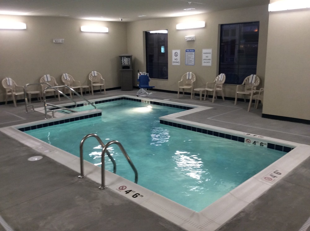 Cobblestone Hotel & Suites Chippewa Falls - photo 47