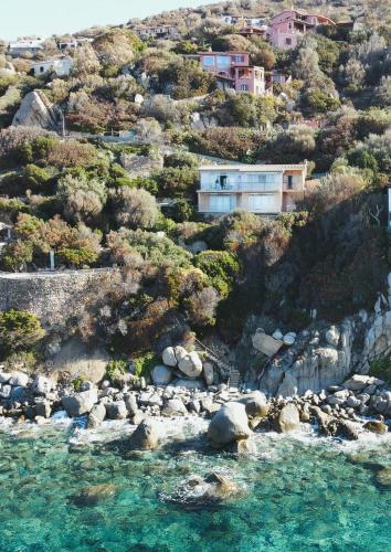 Villa Azzurra splendor — 4-Star Luxury Hotel in None, Italy
