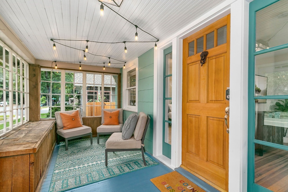 Peterson Retreat Hot Tub Bikes Old Town in Fort Collins, United States