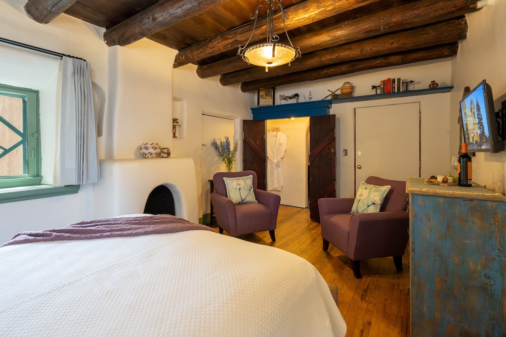 Inn Of The Turquoise Bear - photo 27