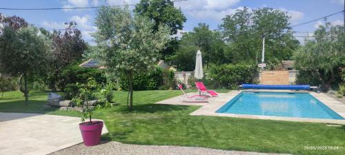 Duplex Girondin Avec Piscine - last minute hotel in Izon