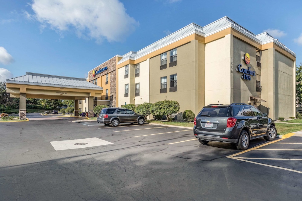 Comfort Inn Wings Stadium - photo 34