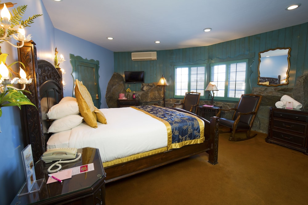 Madonna Inn - photo 58