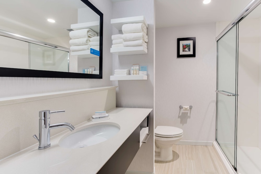 Hampton Inn Norcross - photo 29
