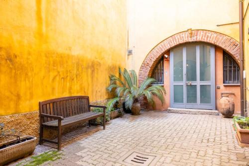 15th Century Apt City MXP Train — 4-Star Luxury Hotel in Milan, Italy