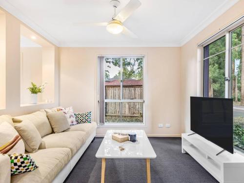 Spacious 3 bed Retreat 1min to Mall Sunnybank Hill in Brisbane, Australia