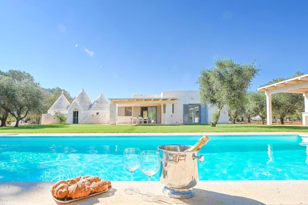 New Trulli Eden 101 with Private Pool And Jacuzzi — 4-Star Luxury Hotel in San Michele Salentino, Italy