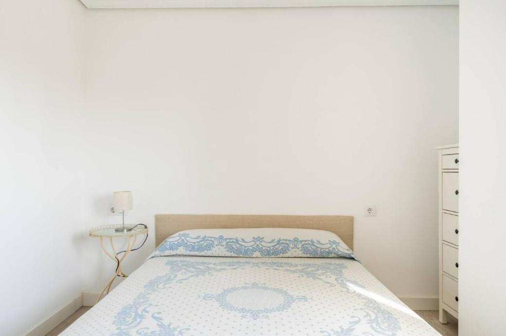 Apartamento amplio con 4 habitaciones y 2 baños Great apartment with 4 rooms 2 baths — 4-Star Luxury Hotel in Sevilla, Spain
