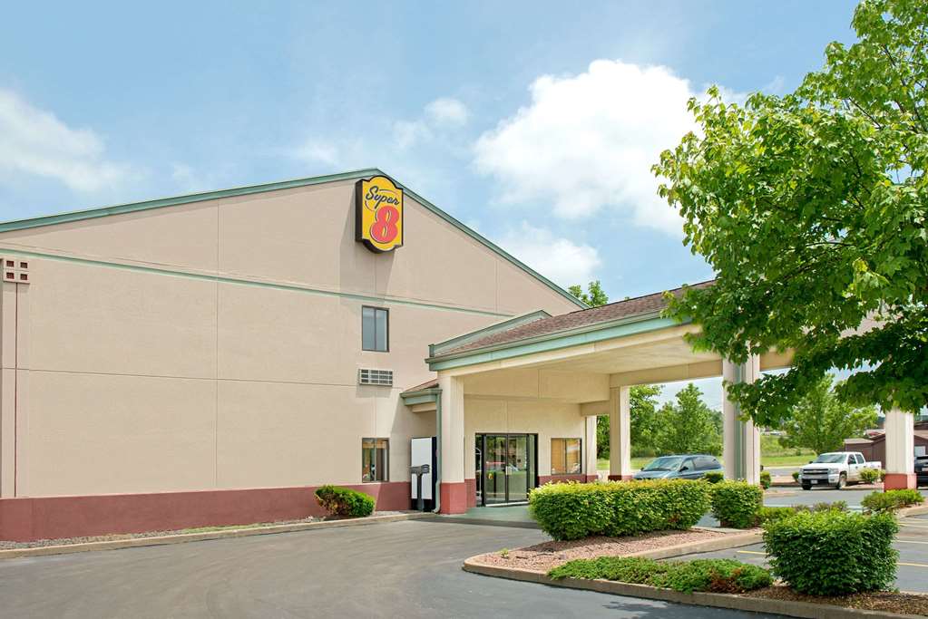 Super 8 by Wyndham Bonne Terre - photo 2