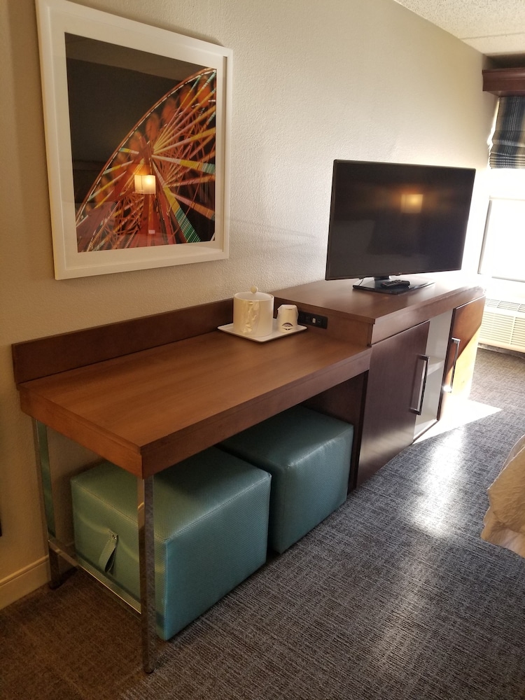 Hampton Inn by Hilton Minneapolis Eagan - photo 21