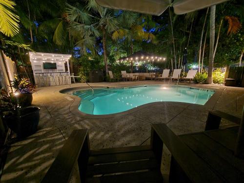 Duval Street Suite with pool — 4-Star Luxury Hotel in Key West, United States