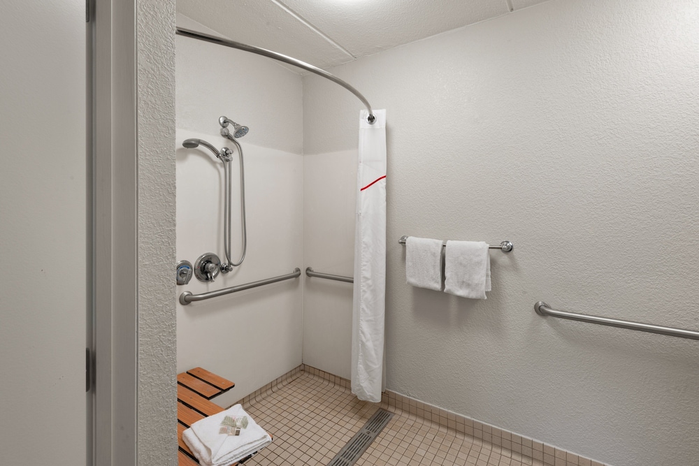 Red Roof Inn Binghamton Johnson City - photo 17
