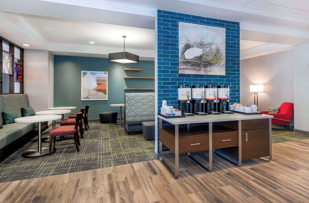Hampton Inn & Suites Burlington NC - photo 45