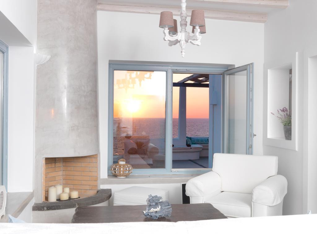 Heaven on Earth Private Villa — 4-Star Luxury Hotel in Fira, Greece