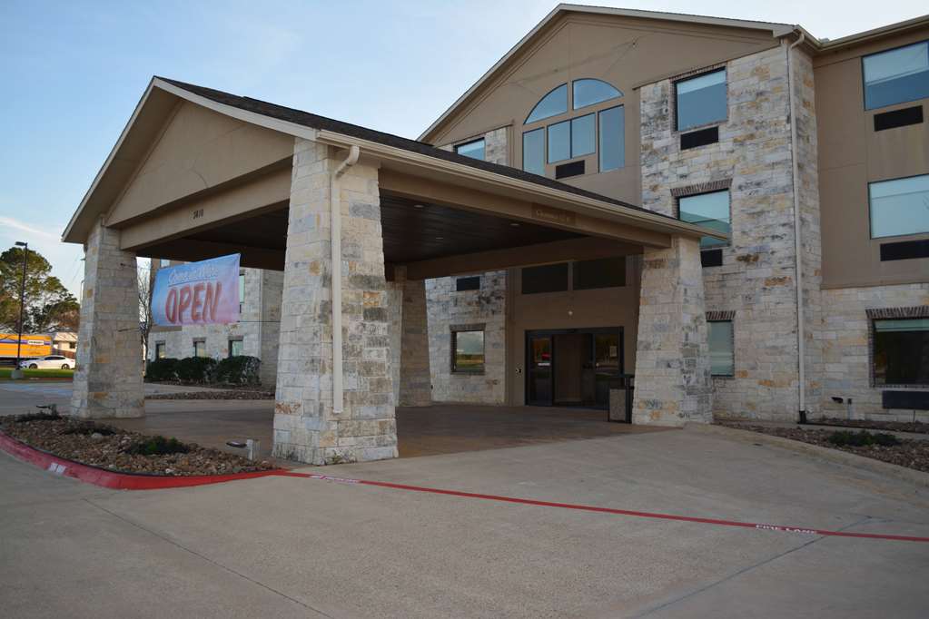 Wingate by Wyndham College Station TX - photo 2