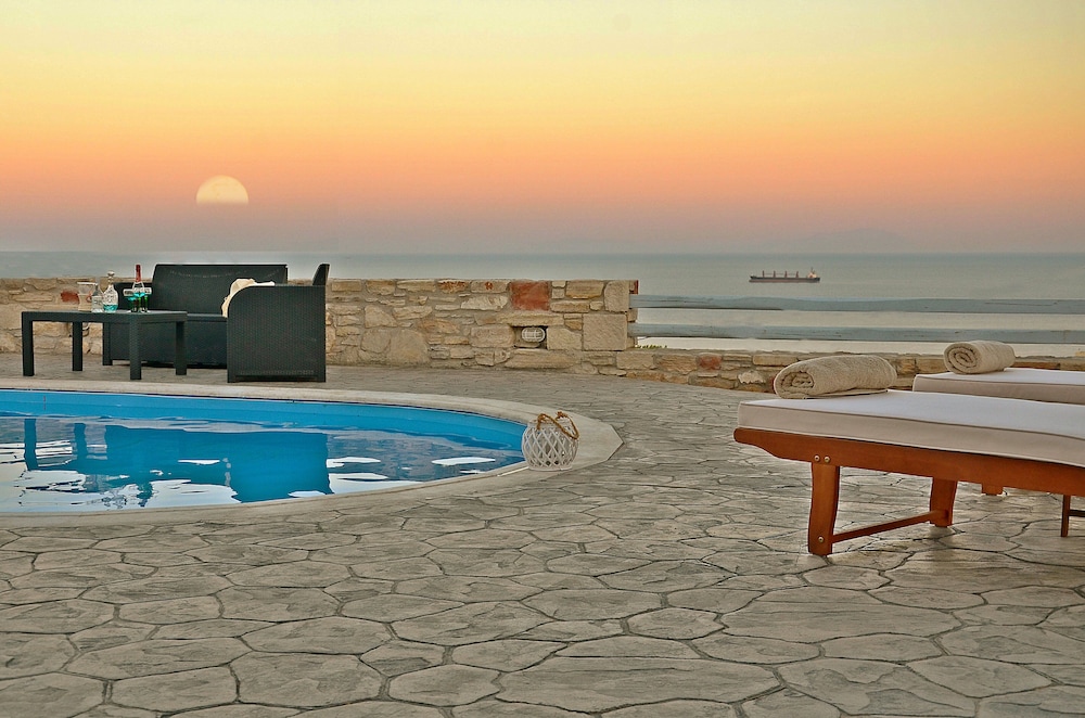 Mastiha Villas — 4-Star Luxury Hotel in Chios, Greece