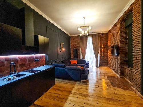 Top Floor Apartment Balcony in sololaki Room 25