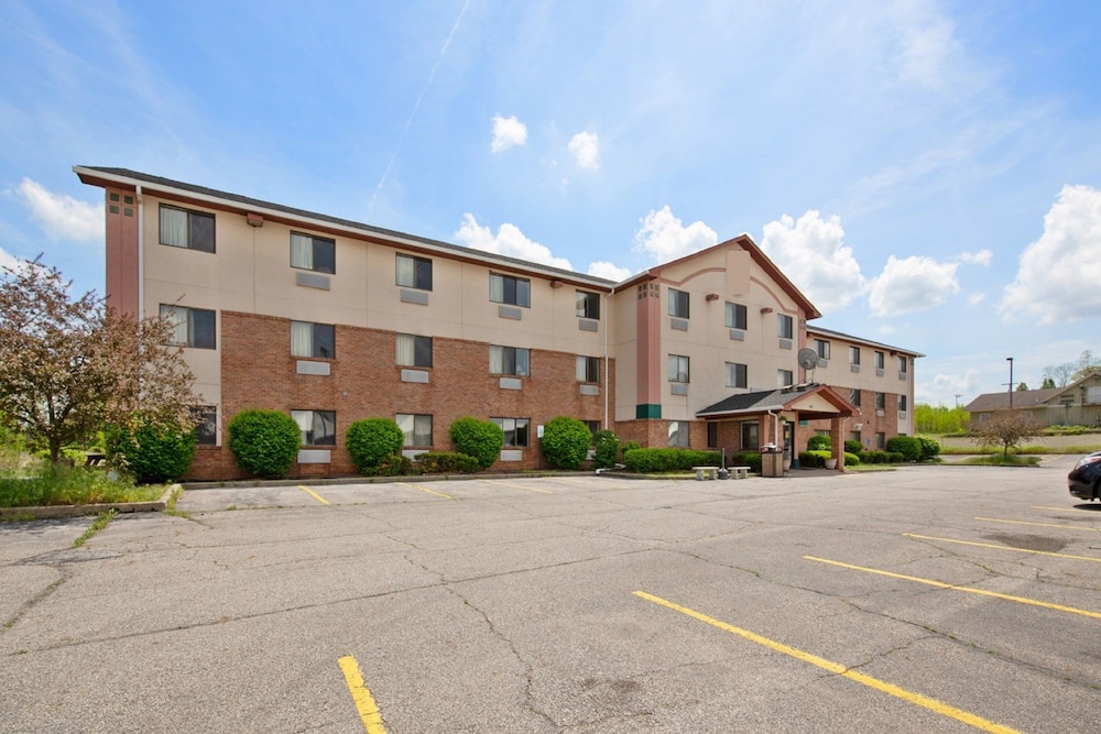 Oyo Hotel Portage I 94 - photo 33