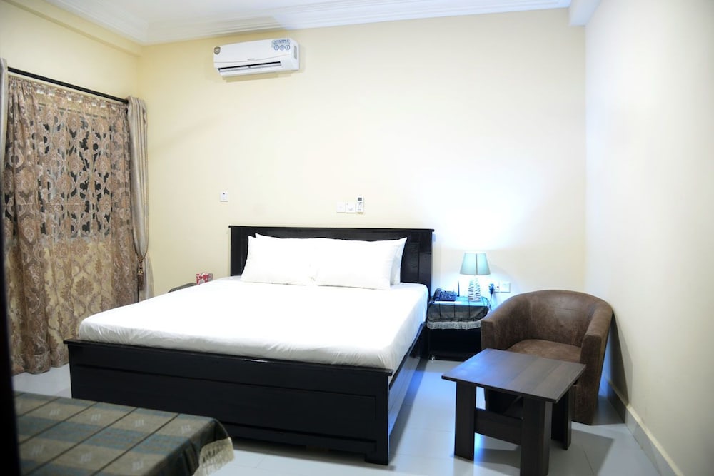 Target Hill Hotel — Tamale — photo 5