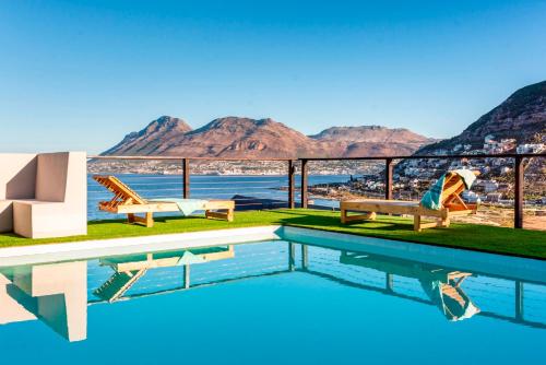 Glenview Hot tub with sea views