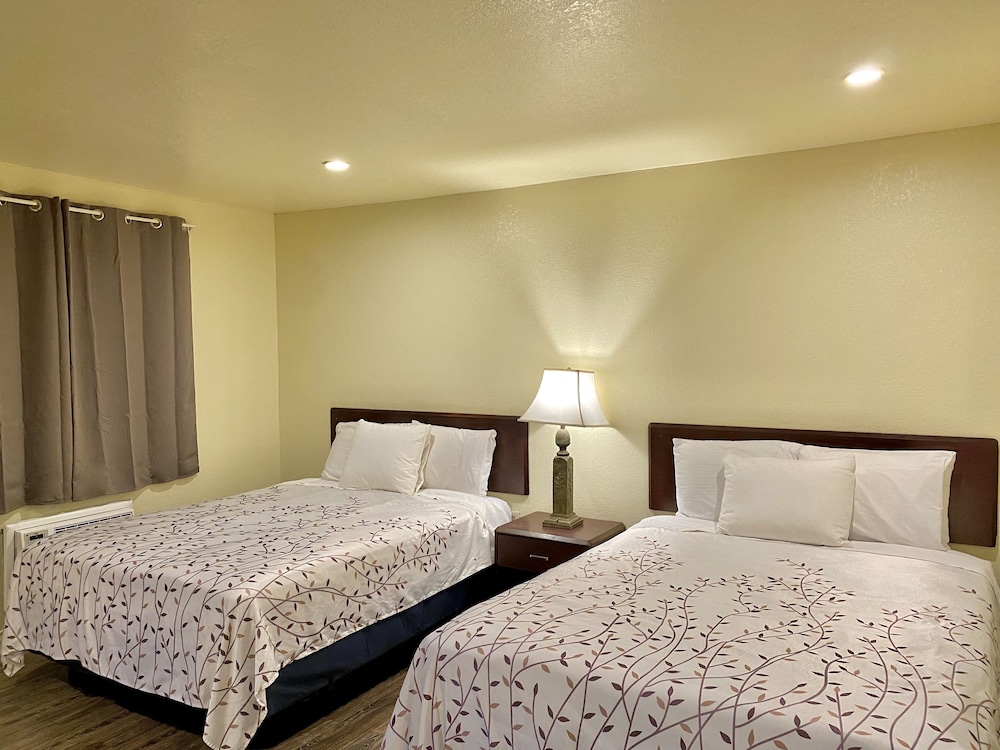 Whistling Pines Daily & Extended Stay Elizabeth City - photo 10