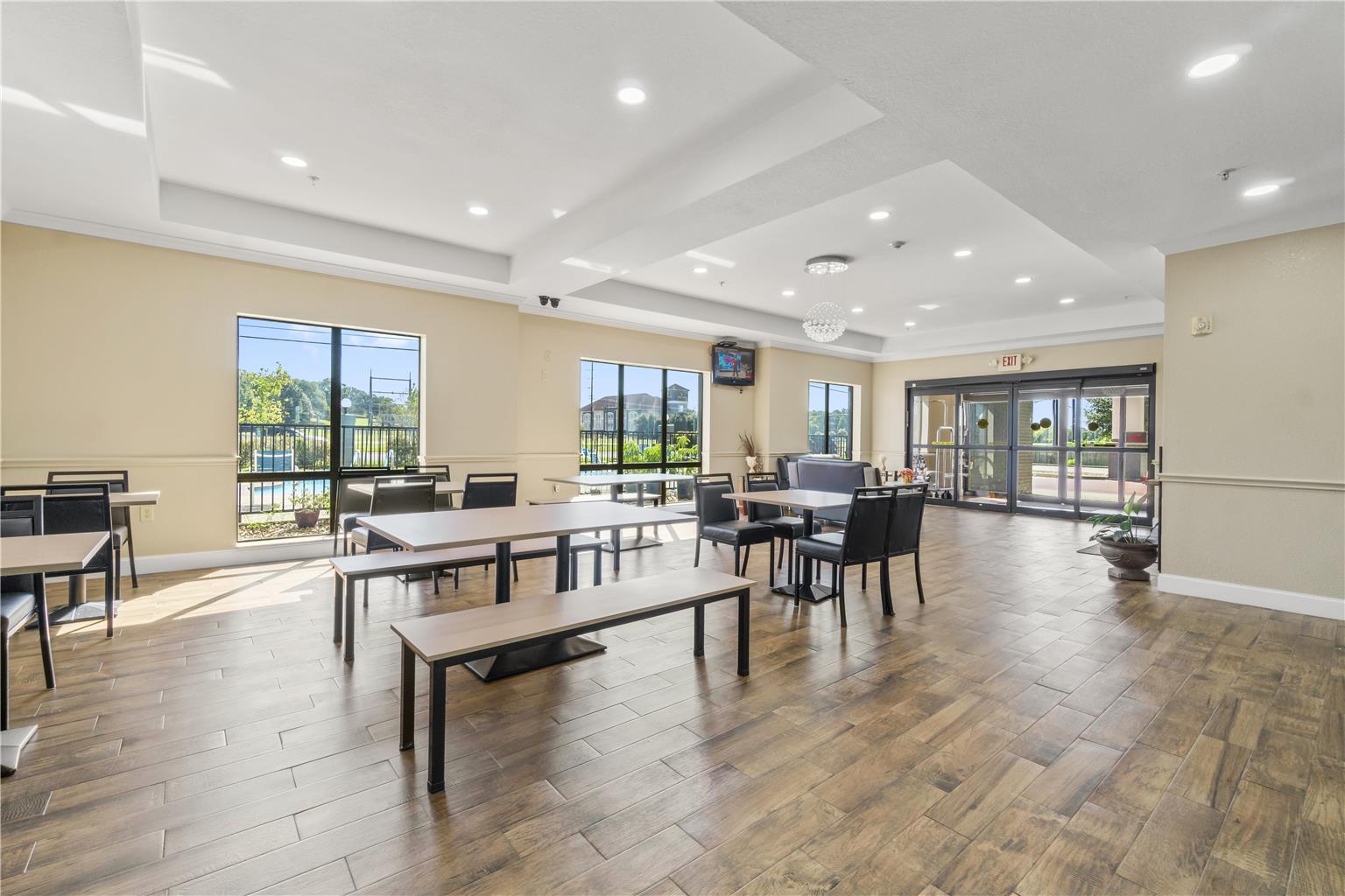 Americas Best Value Inn & Suites Livingston - photo 48