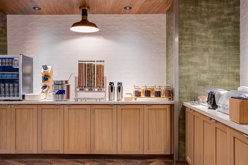 Towneplace Suites By Marriott Norfolk - photo 32