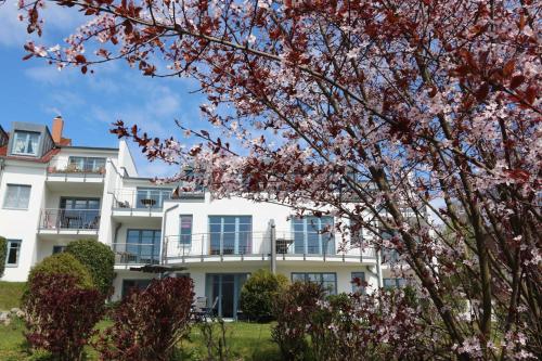 Residenz Bellevue exklusive Fewo 39 — 4-Star Luxury Hotel in Ostseebad Zinnowitz, Germany