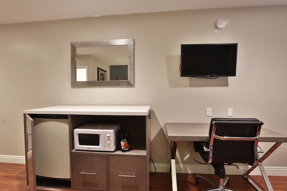 Hotel 414 Anaheim - photo 37
