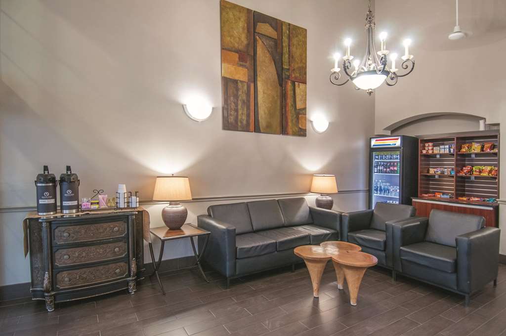 La Quinta Inn by Wyndham San Antonio Brooks City Base - photo 2