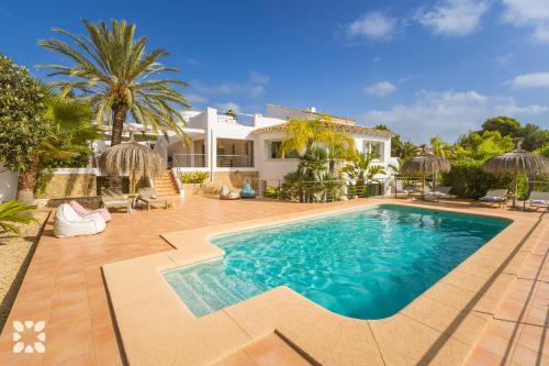Villa Thalassa by Abahana Villas — 4-Star Luxury Hotel in Teulada, Spain