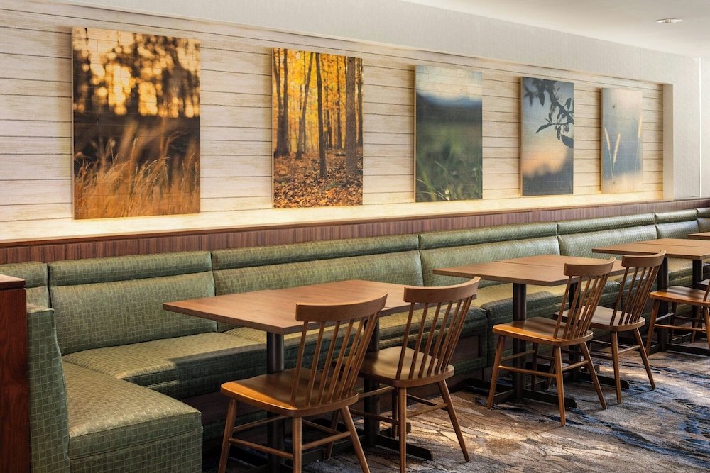 Fairfield Inn & Suites by Marriott La Crosse Downtown - photo 16