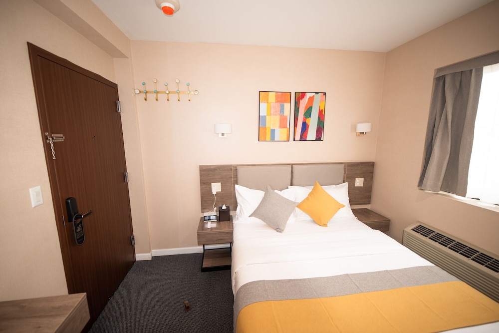 Flushing Garden Hotel - photo 6