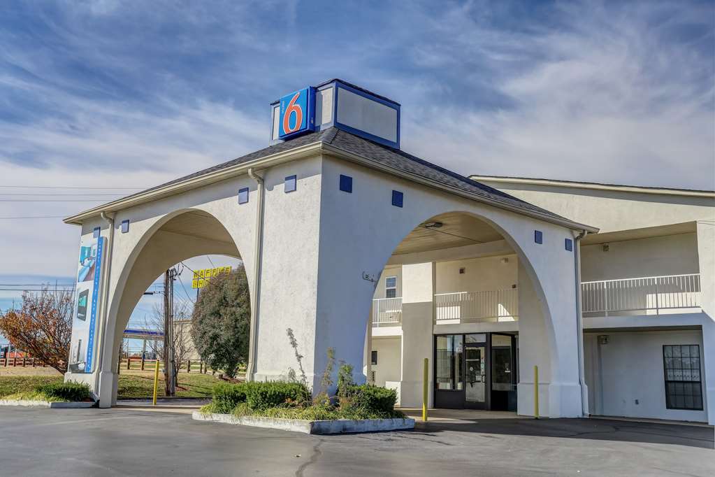 Motel 6 Dickson TN - photo 5