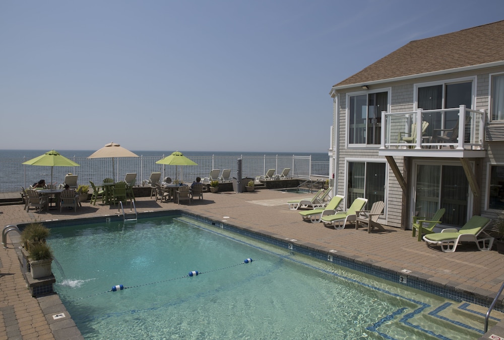 The Corsair & Cross Rip Oceanfront Resort - photo 30