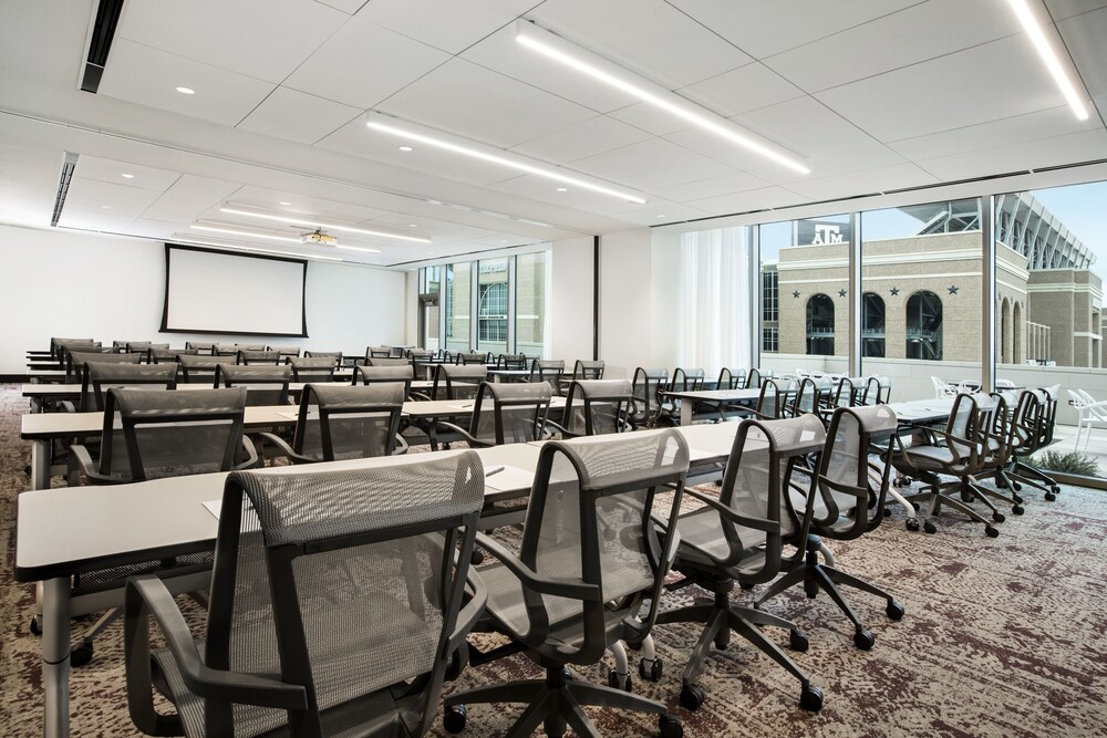 Texas A&M Hotel and Conference Center - photo 44