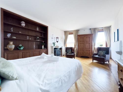 Maison Giulia — 4-Star Luxury Hotel in Rome, Italy