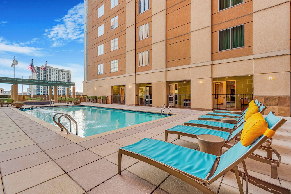 Embassy Suites Houston Downtown - photo 23